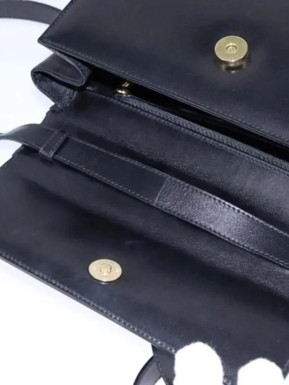 Salvatore Ferragamo Gancini Shoulder Bag Leather Black Gold Auth 106875